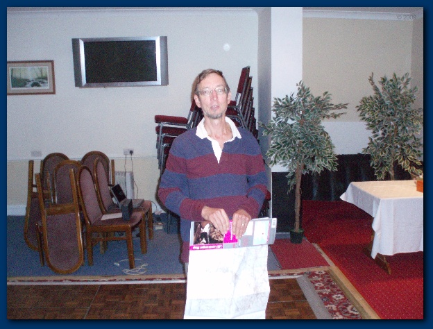 600x449 pixels (136K)